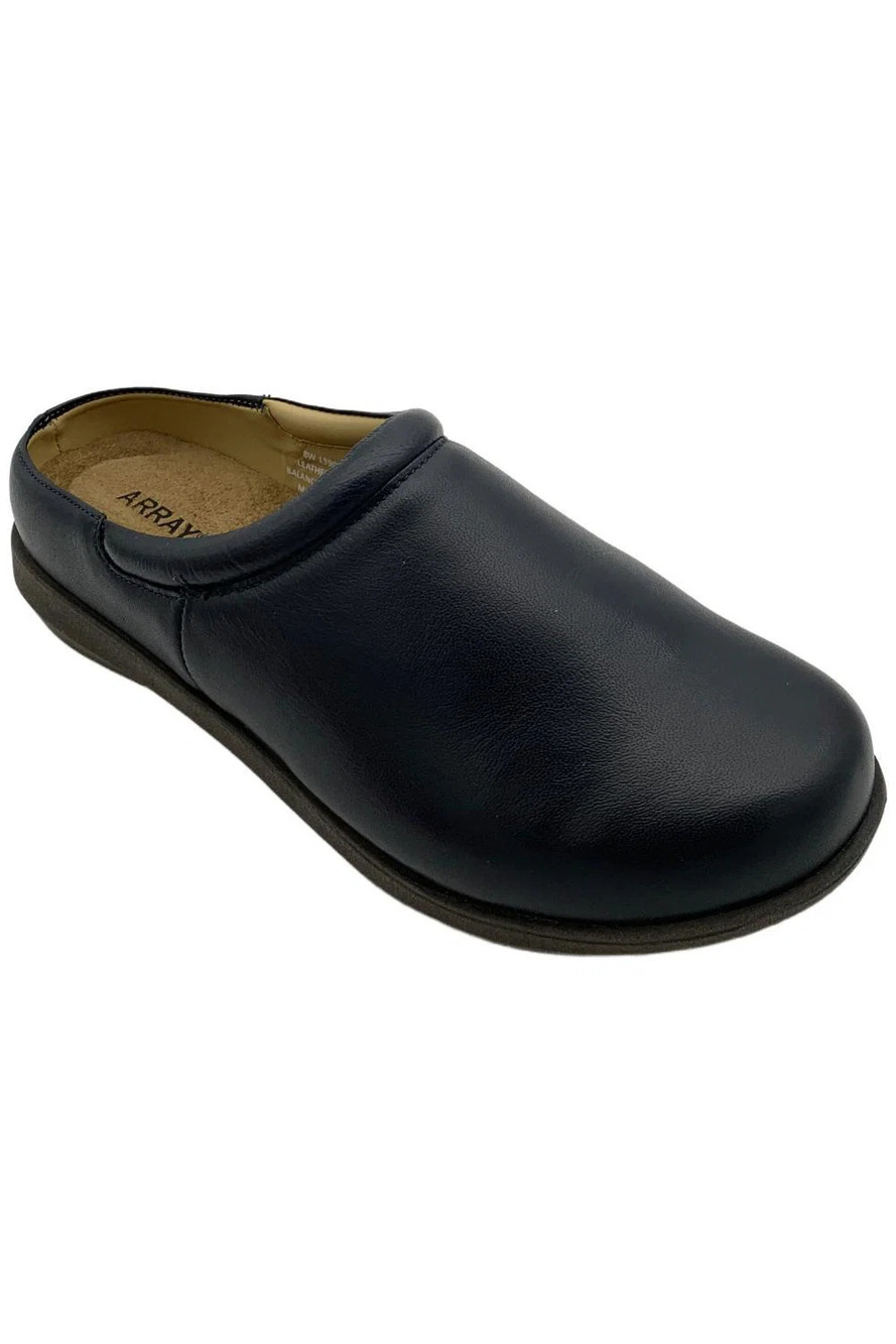 ARRAY Women's Belle Slip-On Clogs Black - Wide